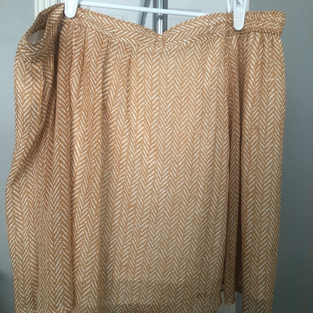 Old Navy knee length skirt